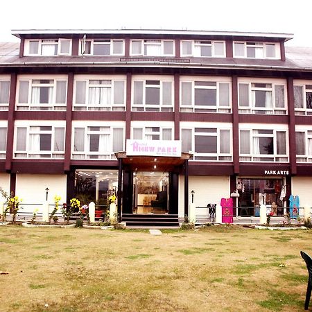 Hotel New Park At Dal Lake Сринагар Экстерьер фото